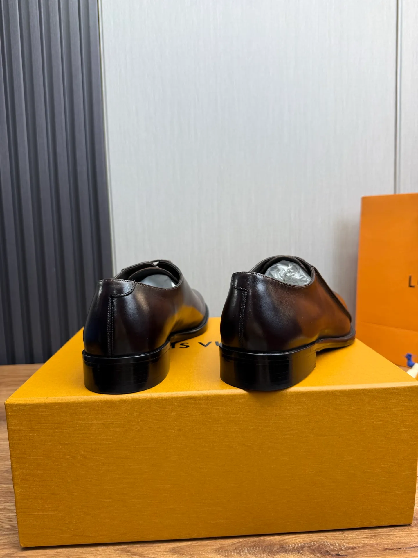 Men's shoes💰760💰 LV. Men's business casual leather shoes, 1:1 shipment ⬆️Luxurious and noble👞All imported original brand leather, just to create a more comfortable wearing experience, upper: original cowhide ➕Imported full cow lining, original leather outsole ✔️36-45 (38.45 non-refundable)